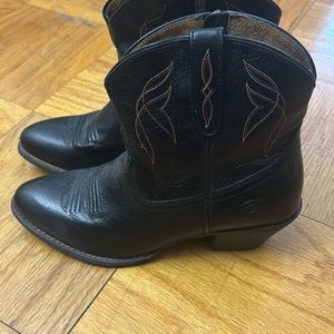 Ariat short cowboy boots women sz 8.5